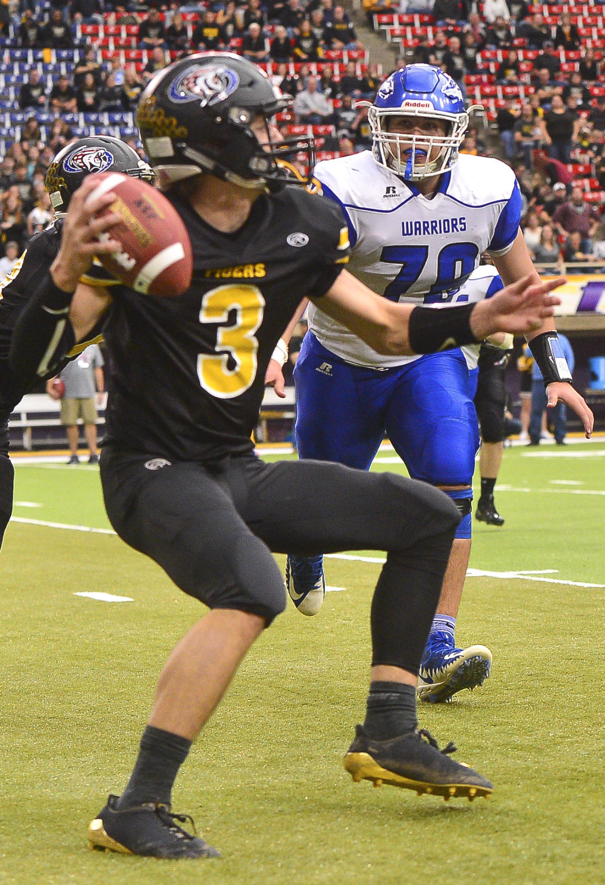 State FBall Rockford vs. New London 22